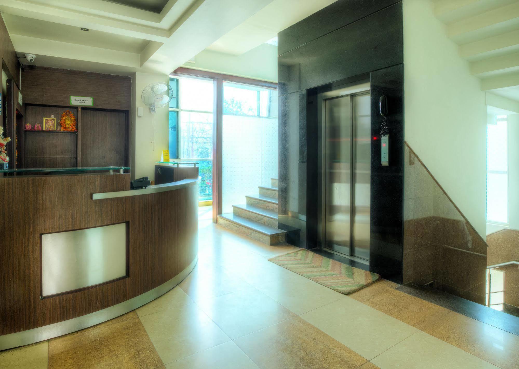 Treebo Shivam Inn Near Singapore Mall Lucknow Exterior foto